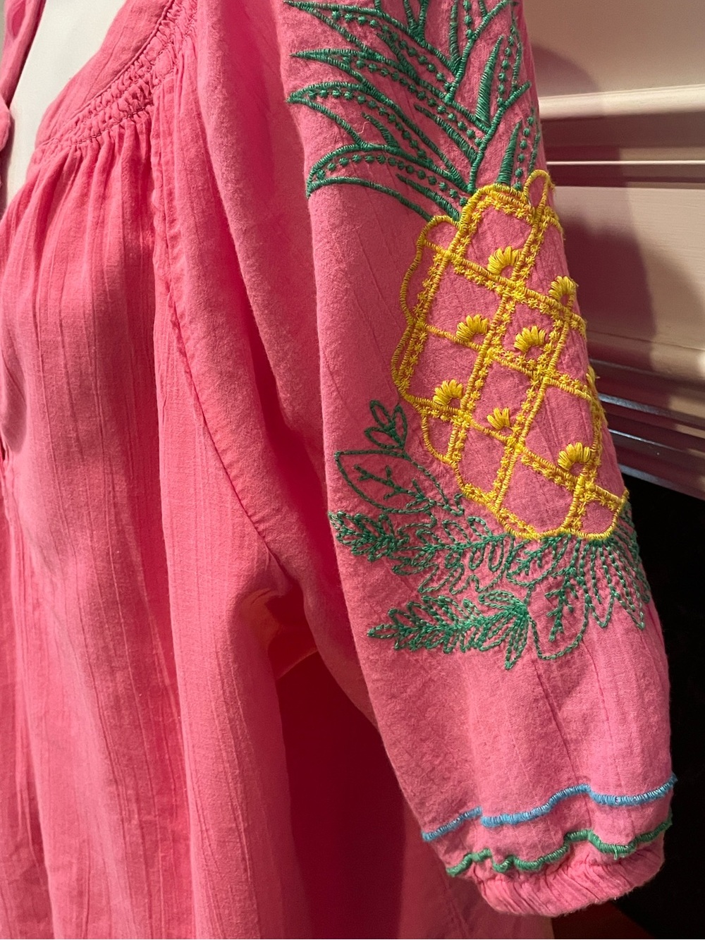 Crown & Ivy Tropical Embroidered Top - Picture 3 of 9
